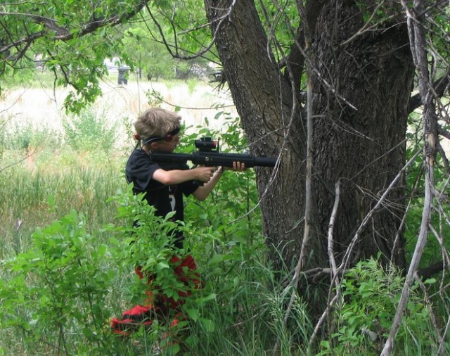 Laser game outdoor en bord de lac
